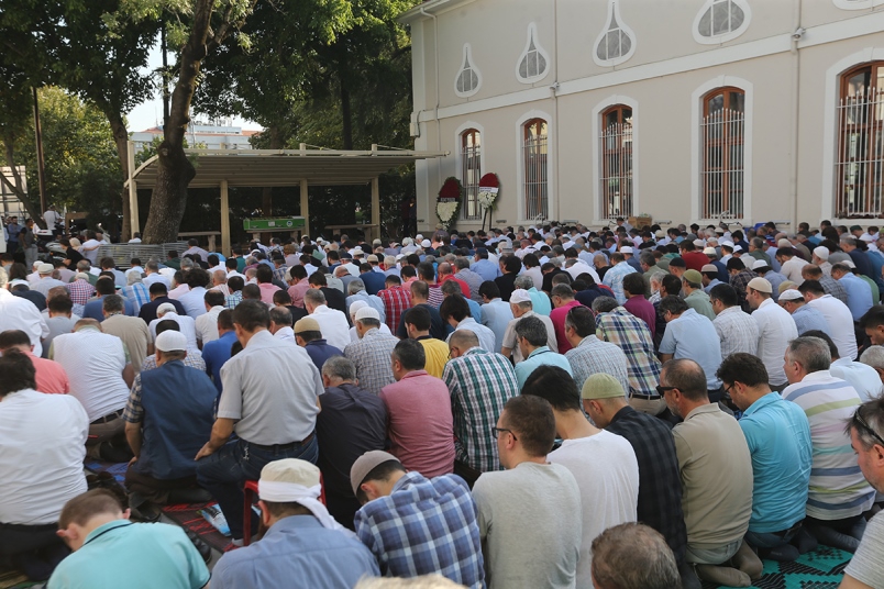 Selim Gündüzalp dualarla ebedi aleme uğurlandı 10