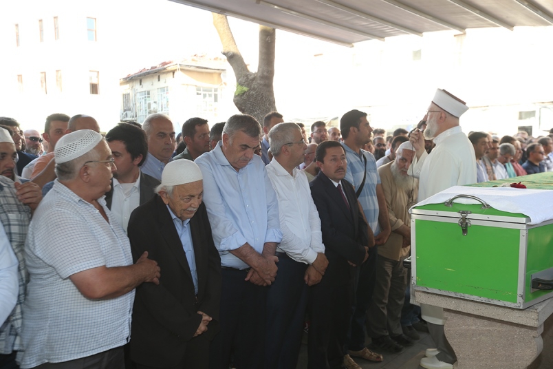 Selim Gündüzalp dualarla ebedi aleme uğurlandı 4