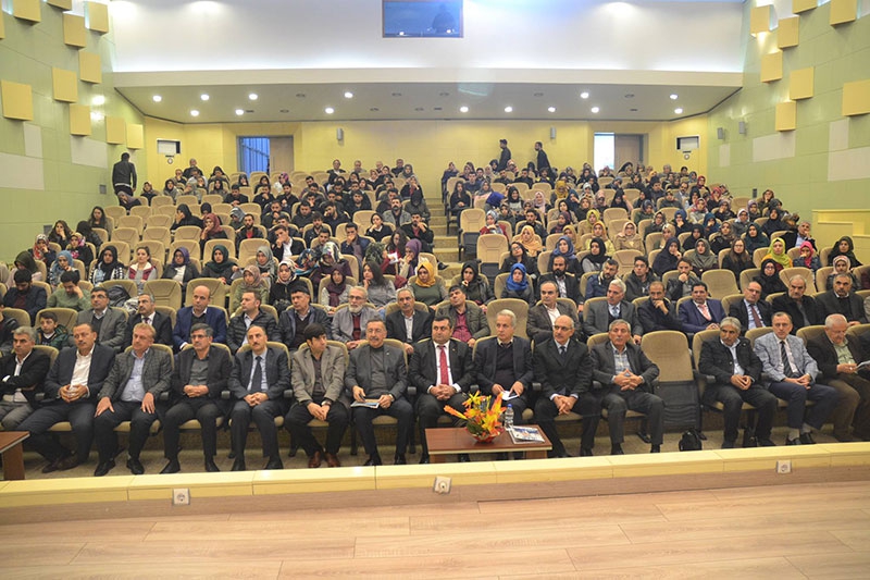 Üniversitede Risale-i Nur'a göre birlikte yaşama kültürü konuşuldu 1