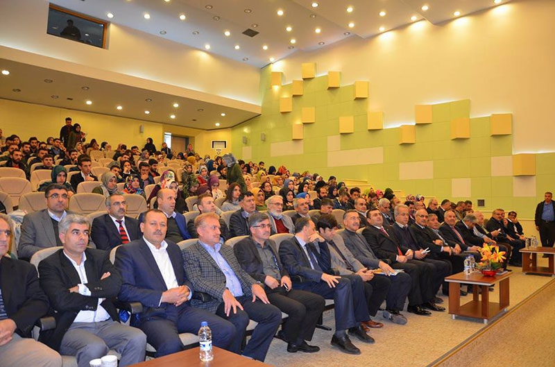 Üniversitede Risale-i Nur'a göre birlikte yaşama kültürü konuşuldu 3