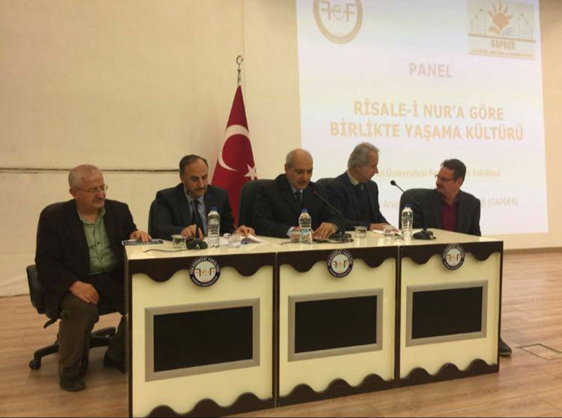 Üniversitede Risale-i Nur'a göre birlikte yaşama kültürü konuşuldu 6