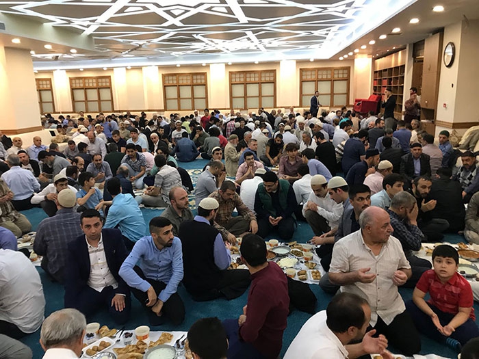 Bediüzzaman'ın talebeleri iftarda buluştu 5