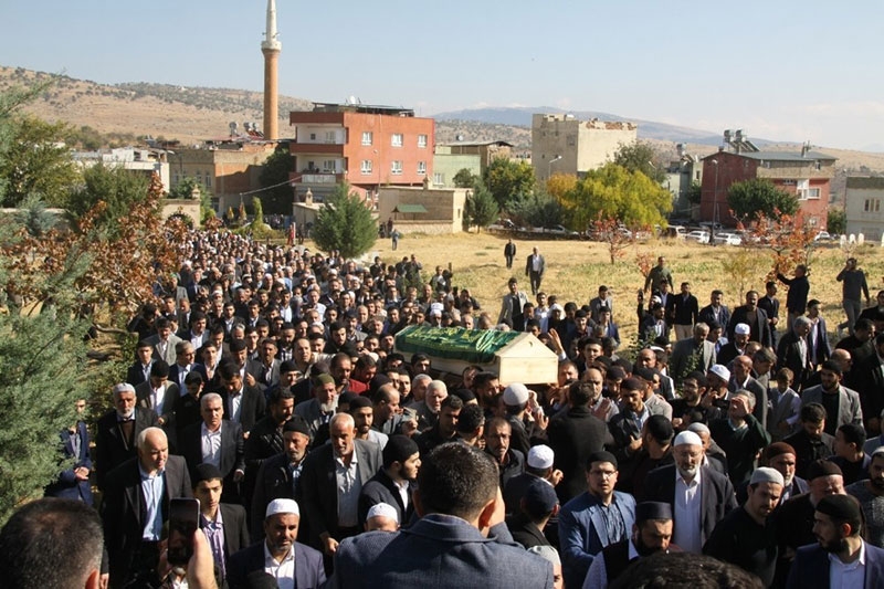 Hafız Taha Hoca dualarla ebedi aleme uğurlandı 5