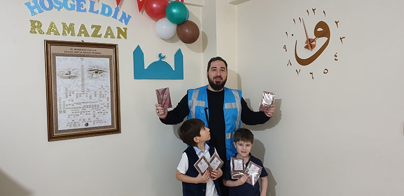 Rize'de binlerce Hastalar ve Ramazan Risalesi dağıtıldı 13
