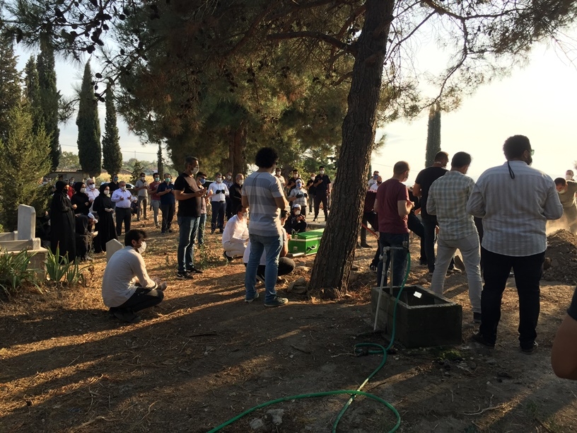 Eyüp Otman dualarla ebedi aleme uğurlandı 11