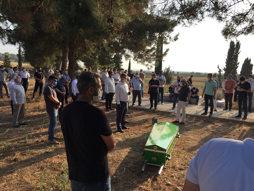 Eyüp Otman dualarla ebedi aleme uğurlandı 12