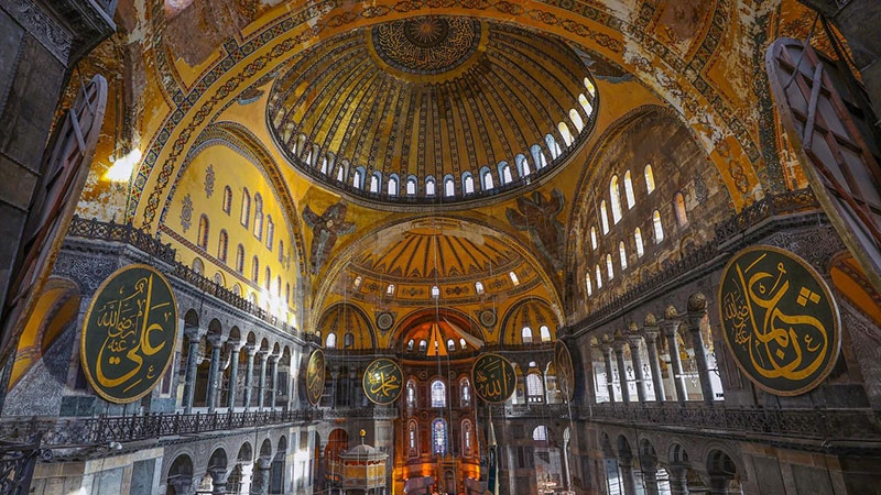 İskeleler söküldü, Ayasofya-i Kebir Cami-i Şerifi ihtişamına kavuştu 11