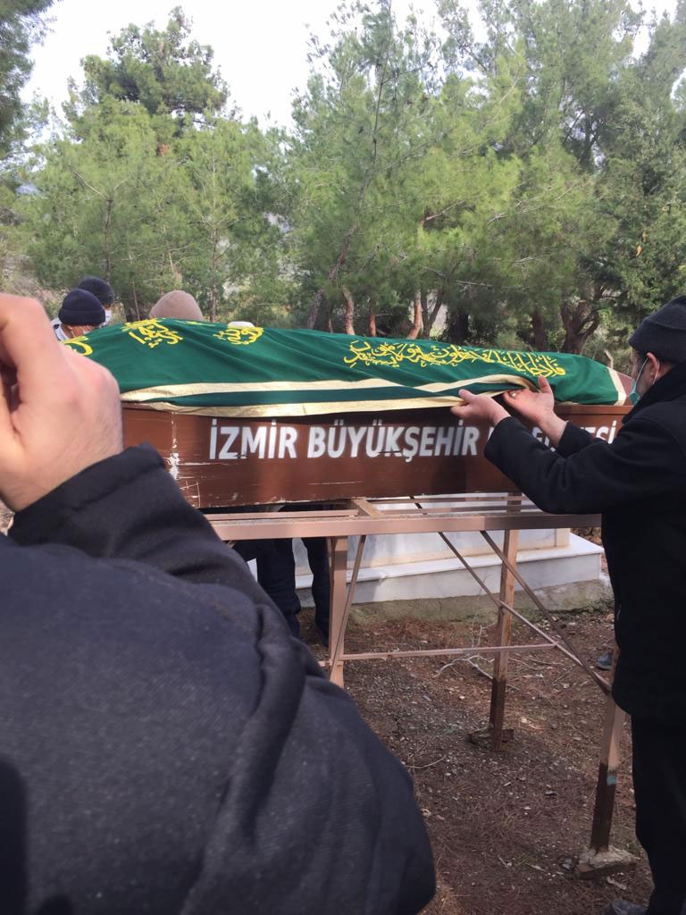 Doktor Mehmet Akay ağabey dualarla ebedi aleme uğurlandı 1