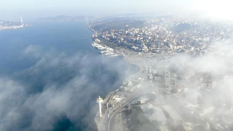 İstanbul Boğazı'nda sis manzarası 2