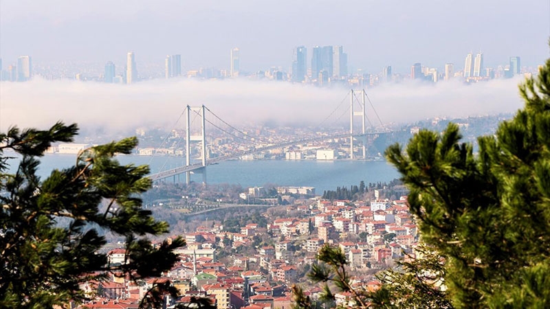 İstanbul Boğazı'nda sis manzarası 3