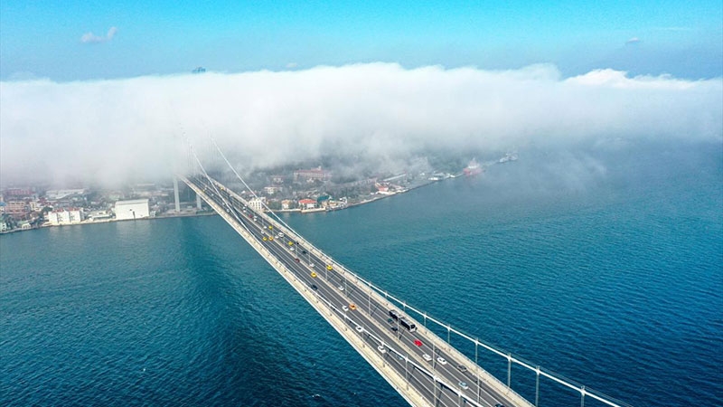İstanbul Boğazı'nda sis manzarası 7