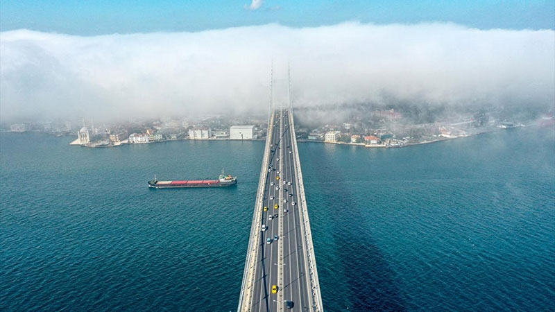İstanbul Boğazı'nda sis manzarası 8
