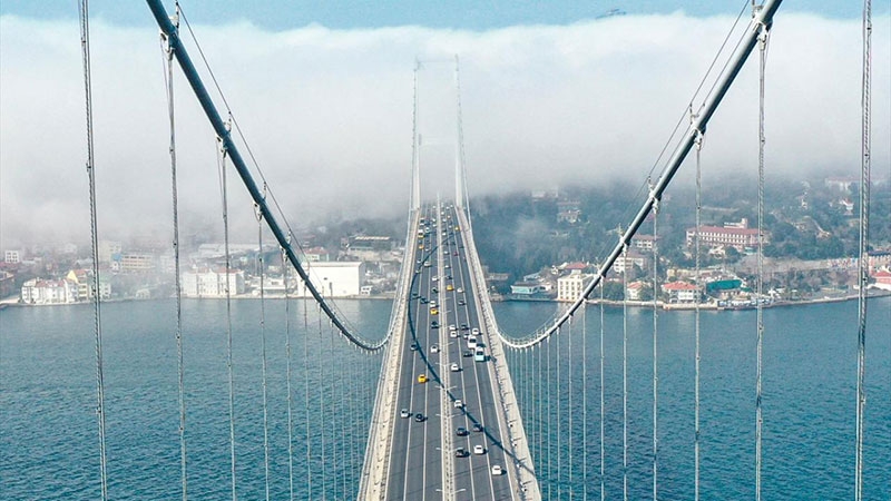 İstanbul Boğazı'nda sis manzarası 9