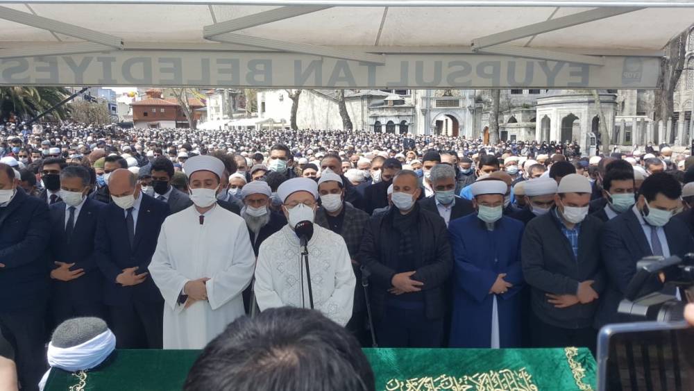 Hüsnü Bayramoğlu ağabey dualarla ebedi aleme uğurlandı 1