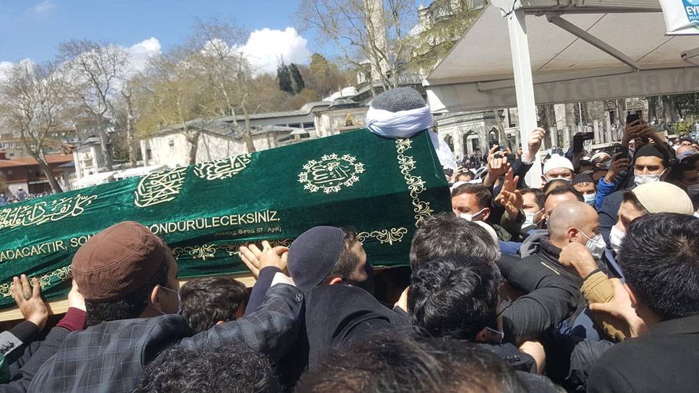 Hüsnü Bayramoğlu ağabey dualarla ebedi aleme uğurlandı 3
