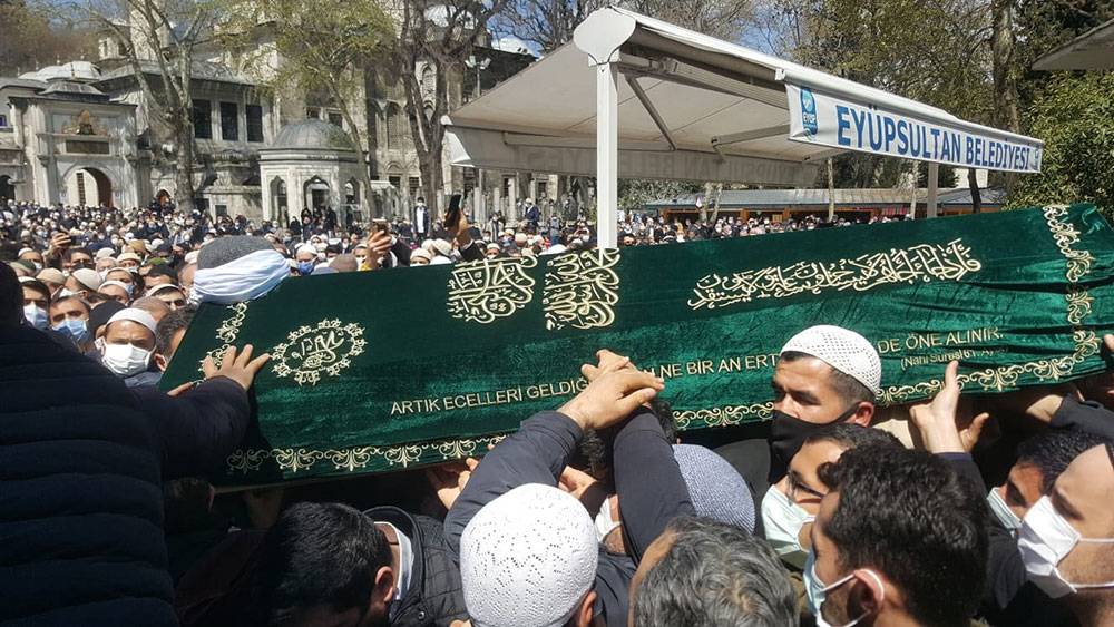 Hüsnü Bayramoğlu ağabey dualarla ebedi aleme uğurlandı 4