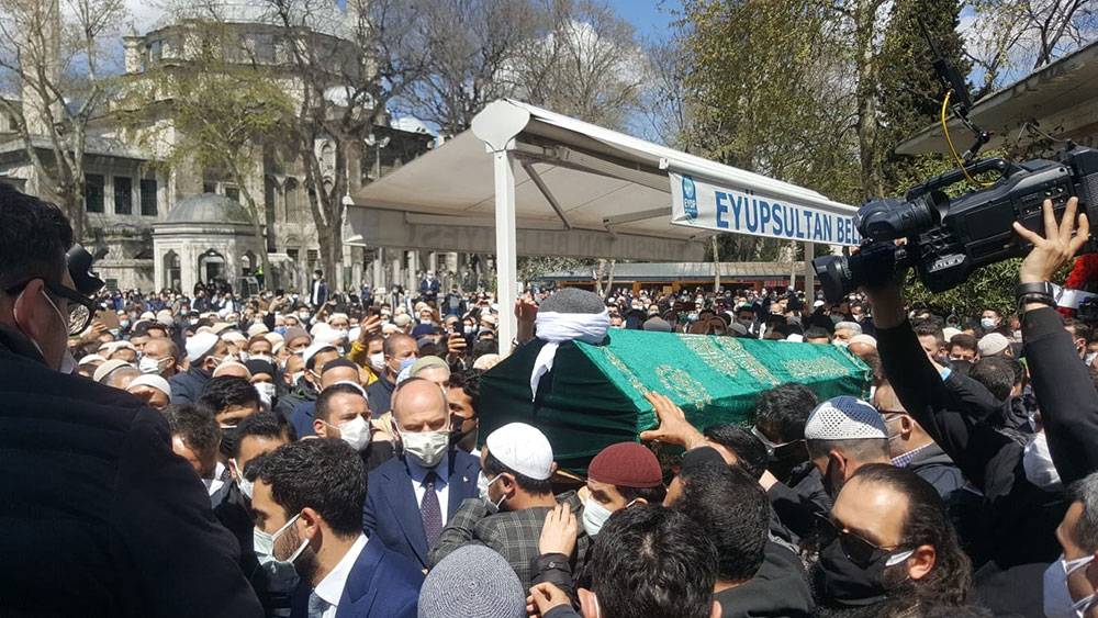 Hüsnü Bayramoğlu ağabey dualarla ebedi aleme uğurlandı 6