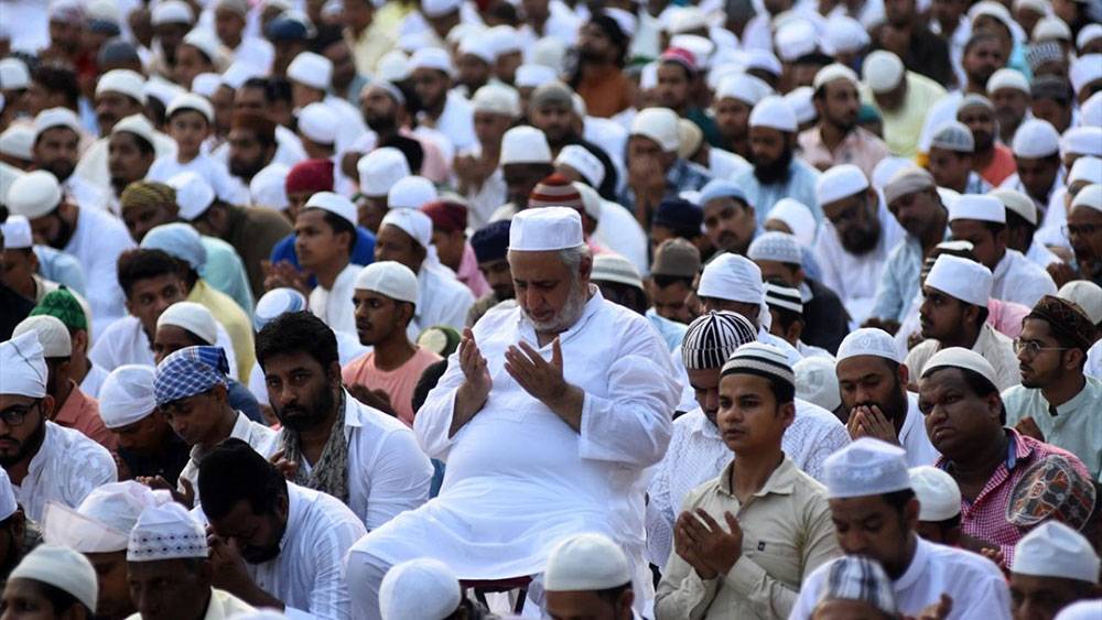 Hindistan'lı Müslümanlar bayram namazında buluştu 6