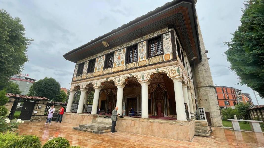 Kuzey Makedonya'da işlemeleriyle ünlü Alaca Cami 8