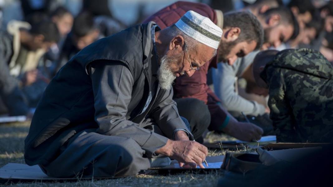Erbil'de Hadis yarışmasına binlerce kişi katıldı 10