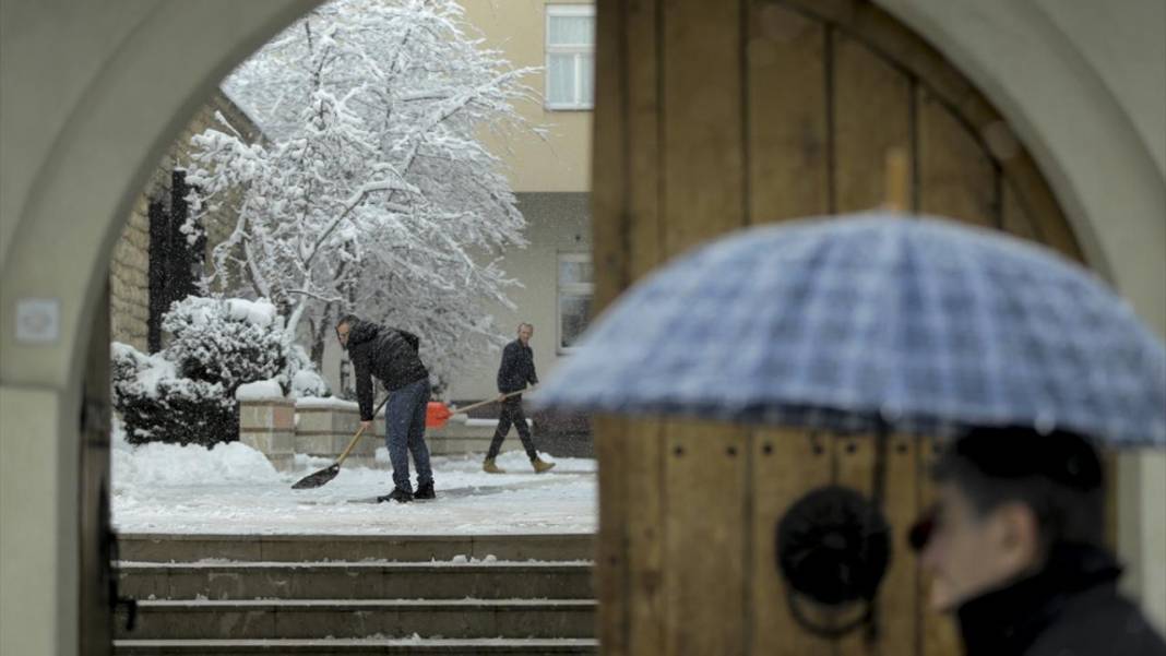 Saraybosna beyaz rahmete büründü 1