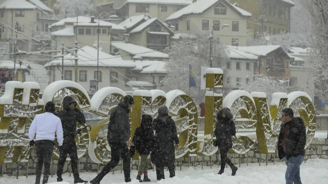 Saraybosna beyaz rahmete büründü 6
