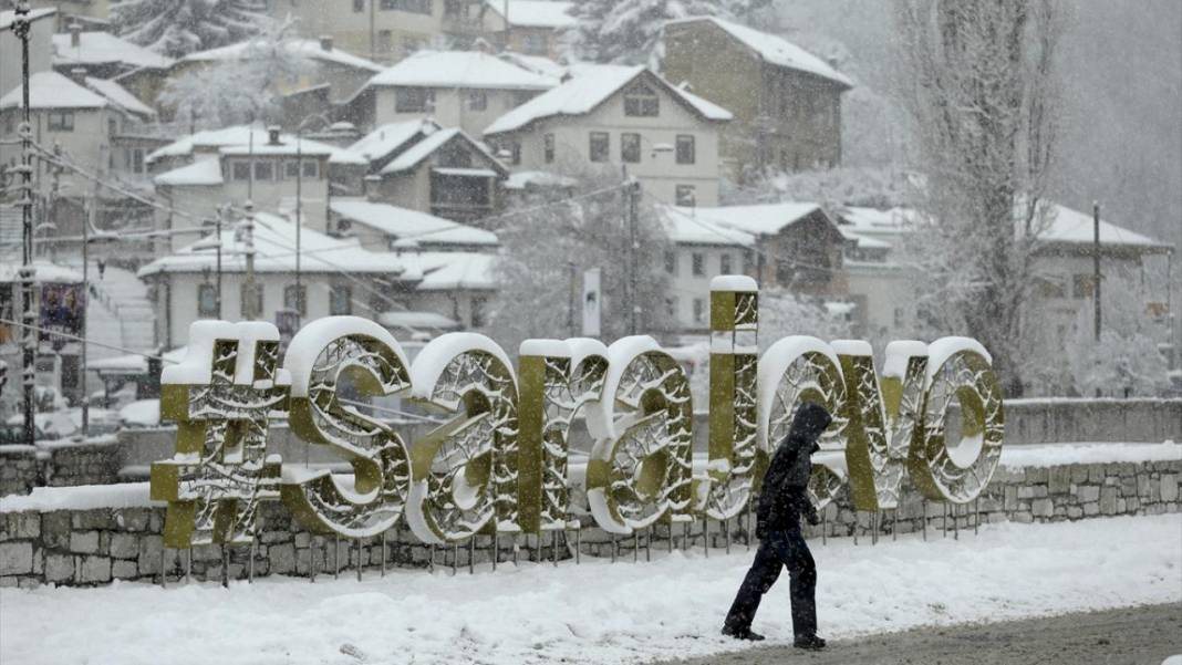 Saraybosna beyaz rahmete büründü 8