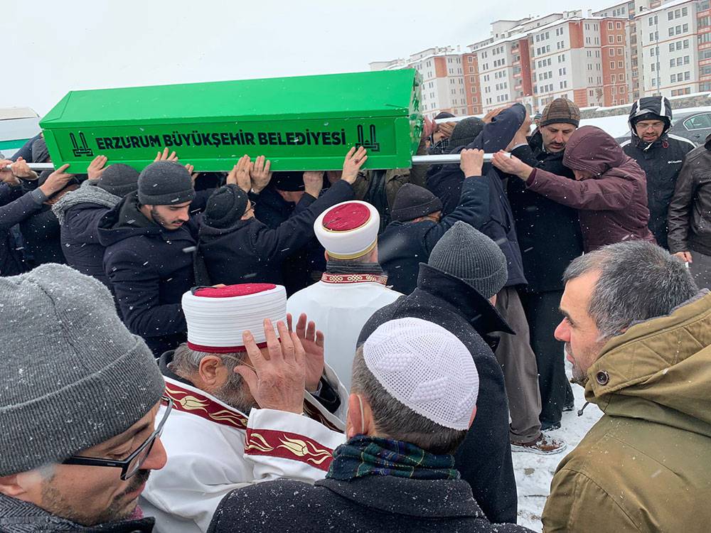 Prof. Dr. Alaaddin Başar ağabey dualarla ebedi aleme uğurlandı 1