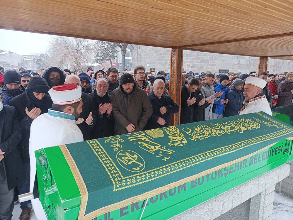 Prof. Dr. Alaaddin Başar ağabey dualarla ebedi aleme uğurlandı 9