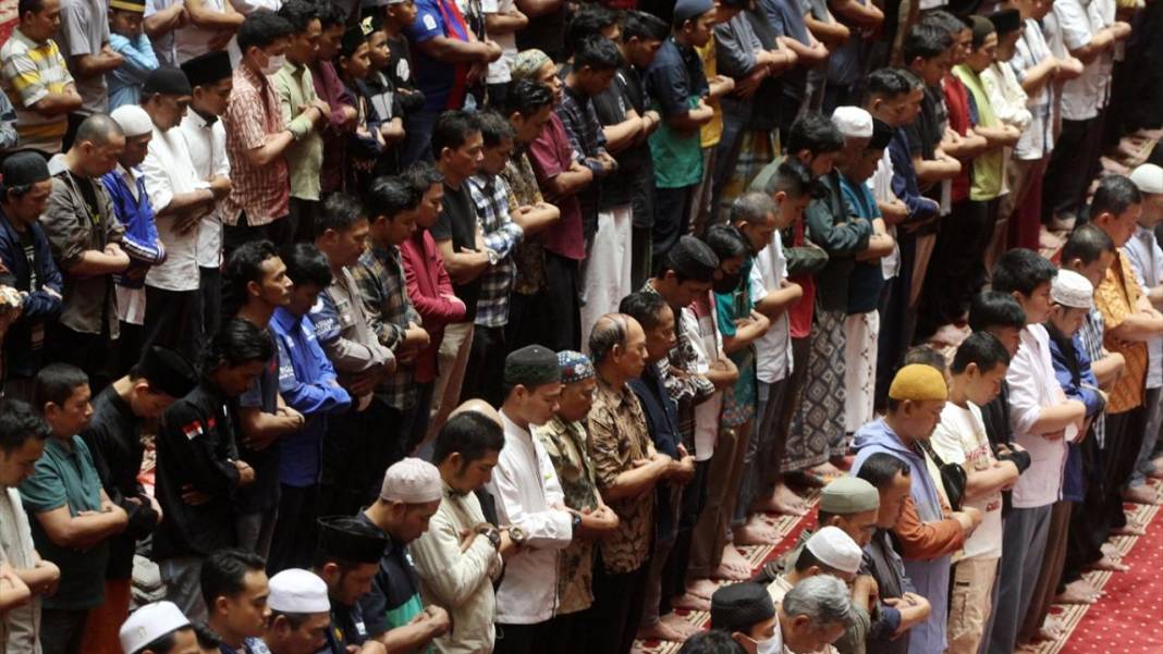 Dünyanın en büyüklerinden: 200 bin kişilik İstiklal Camii 3