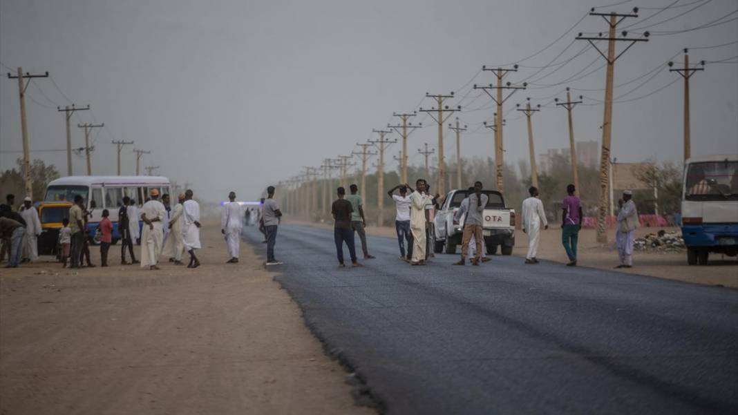 Sudan'da yol keserek iftara davet geleneği 13