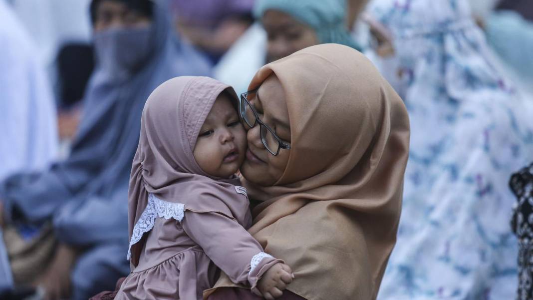 Endonezya'da Ramazan Bayramı namazı 7