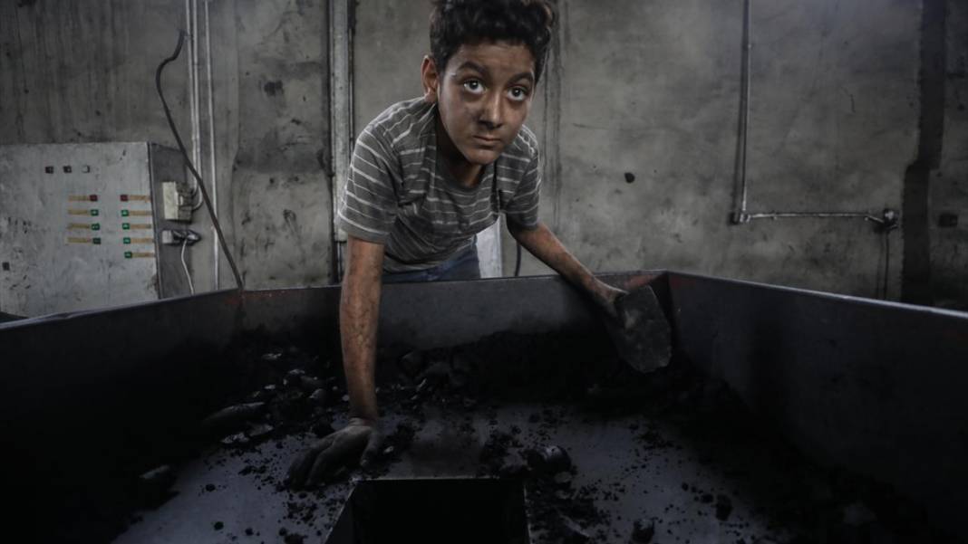 Mısır'da kömür işçilerinin zorlu mesaisi 14