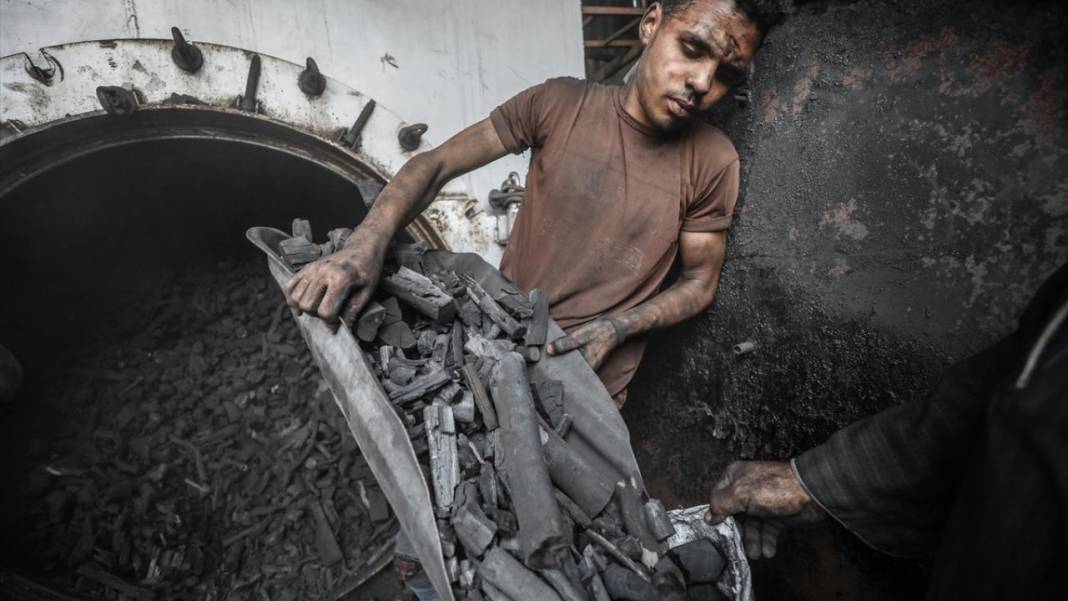 Mısır'da kömür işçilerinin zorlu mesaisi 6