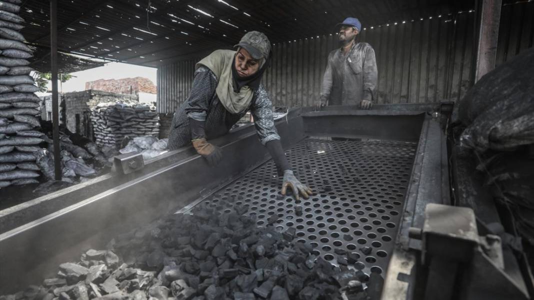 Mısır'da kömür işçilerinin zorlu mesaisi 7