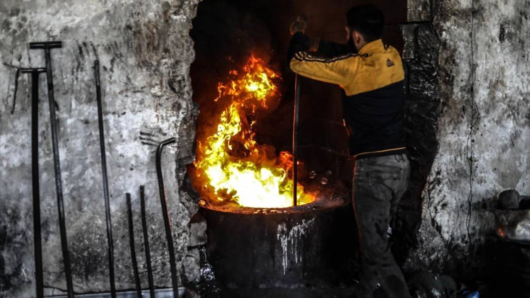 Çöpe atılan teneke kutular Suriye'de mutfak gereçlerine dönüşüyor 3