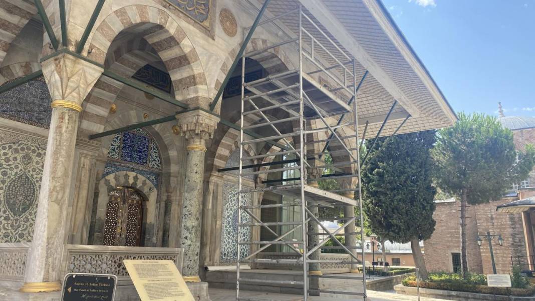 Ayasofya Camii’nde birkaç nesil sürecek restorasyon başladı 5
