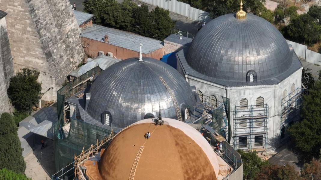 Ayasofya Camii’nde birkaç nesil sürecek restorasyon başladı 7