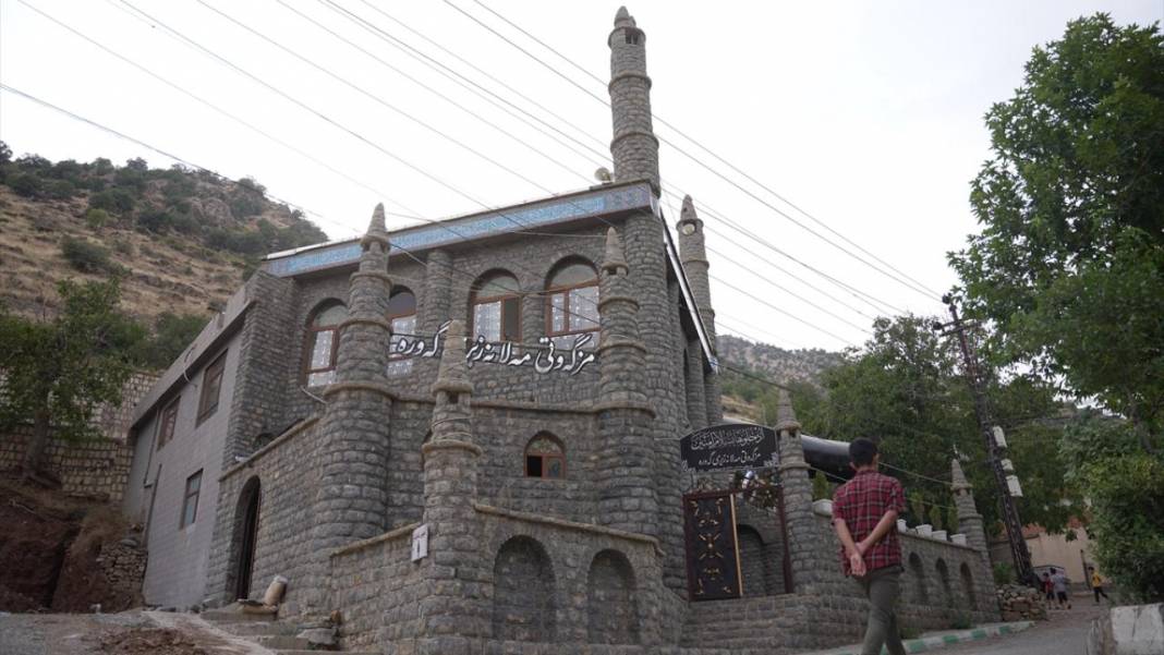 Ekmeklerini gerçekten 'taştan' çıkaran işçiler 9