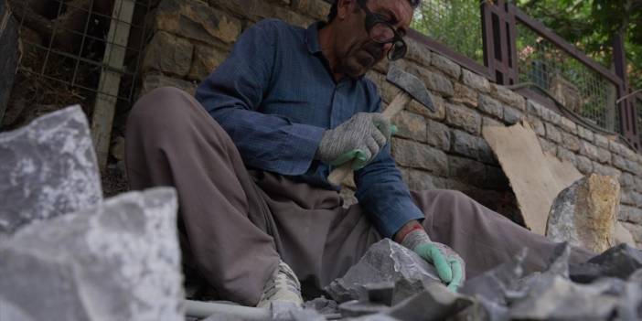 Ekmeklerini gerçekten 'taştan' çıkaran işçiler