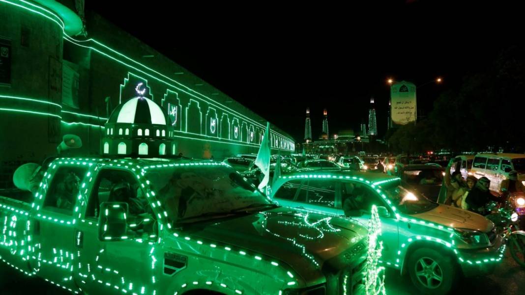 Yemen, Mevlid Kandili'ni böyle kutladı 11