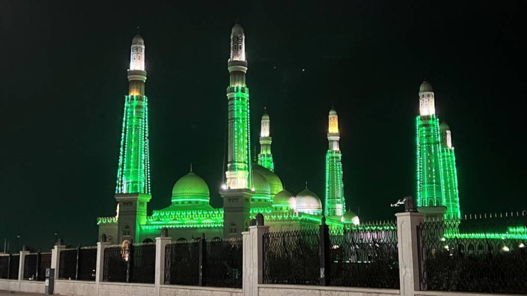 Yemen, Mevlid Kandili'ni böyle kutladı 5