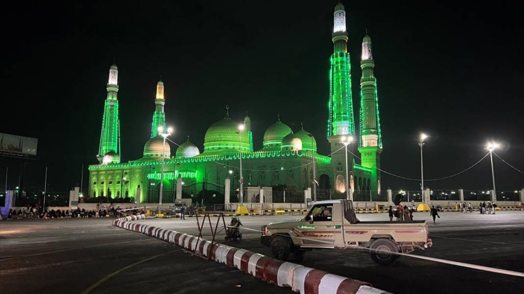 Yemen, Mevlid Kandili'ni böyle kutladı 7