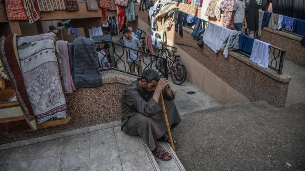 Filistinliler, Nasır Hastanesi'ne sığınarak hayatlarına devam etmeye çalışıyor 10