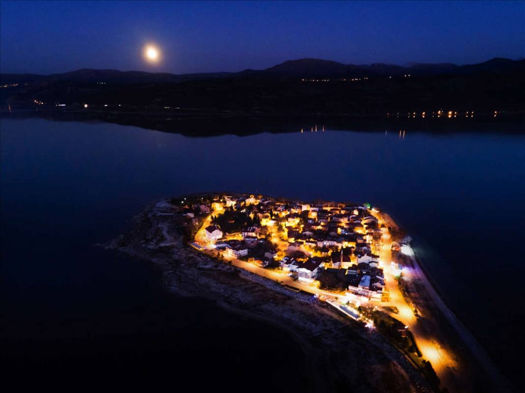 Barla'nın komşusu Eğirdir ilçesindeki Yeşil Ada 7