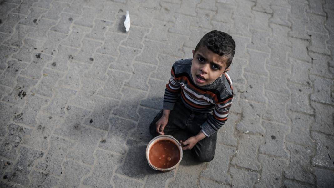 Gazze'ye gıda yardımının ulaştırılamaması halkı çaresiz bırakıyor 10