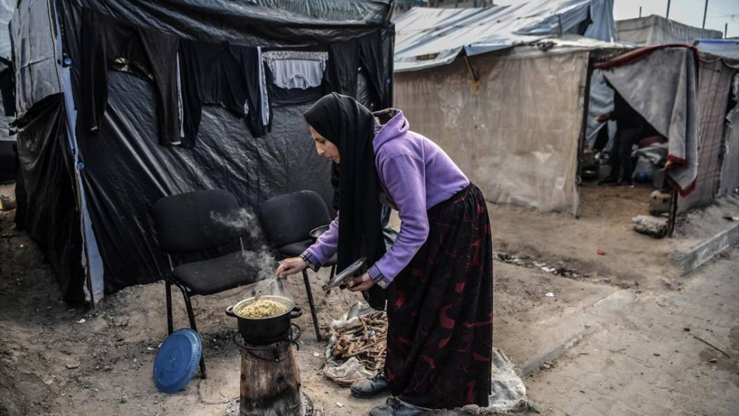 Gazze'ye gıda yardımının ulaştırılamaması halkı çaresiz bırakıyor 12
