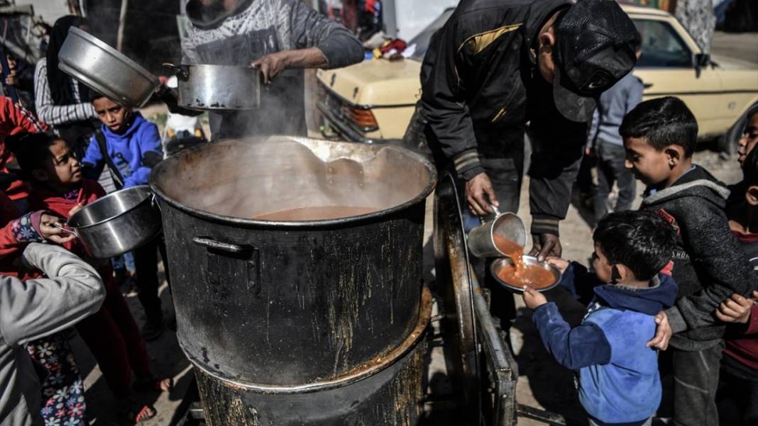 Gazze'ye gıda yardımının ulaştırılamaması halkı çaresiz bırakıyor 8