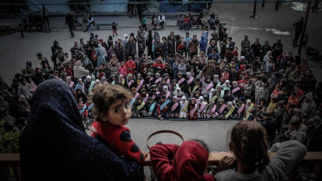 Gazze'de Kur'an ezberi yapan kız öğrenciler için tören yapıldı 5