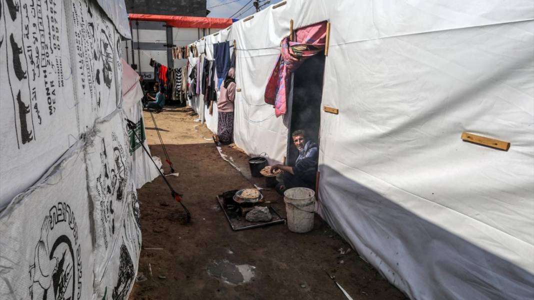 israil saldırıları altındaki Gazze'de yaşamın zorluğunu anlatan kareler 14